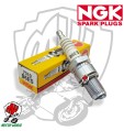 CANDELA NGK B6ES MINARELLI C 2 /E2 /G1 /V2 /C3pk TUTTI GLI ANNI